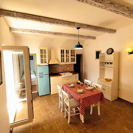 Salt דירה מאלי דרבניק